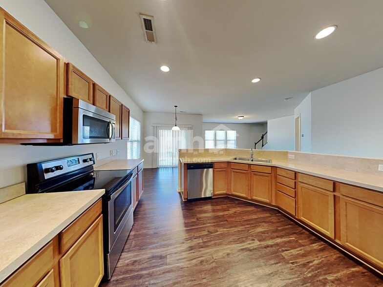 Building Photo - 1505 Ridge Haven Rd