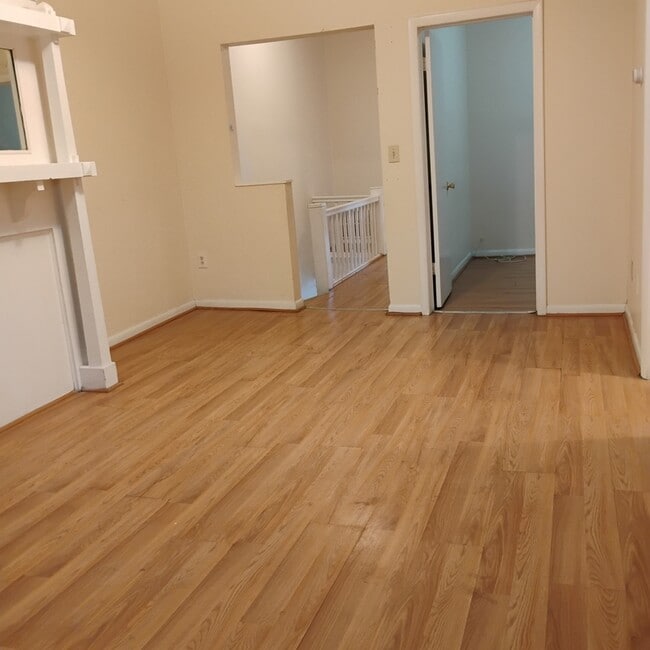 Building Photo - 452 A Hudson Ave