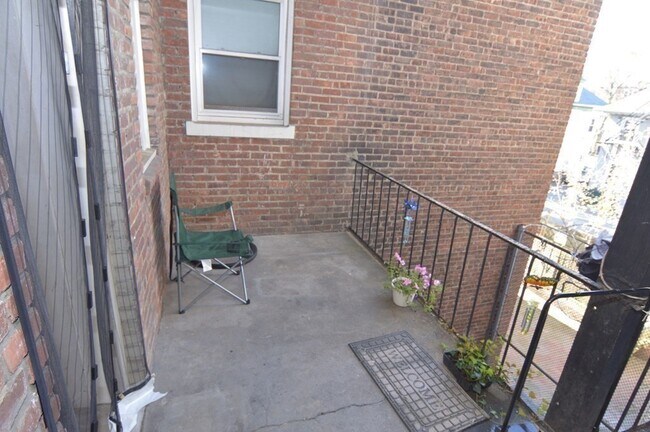 Building Photo - 178 Brighton Ave