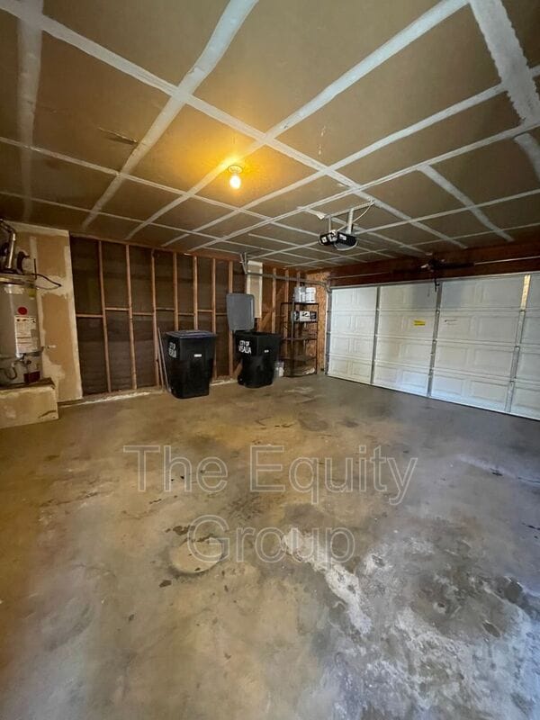Building Photo - 1345 E Castleview Dr