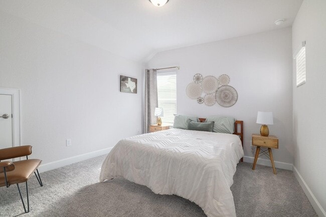 Building Photo - 4906 Seadrift Dr