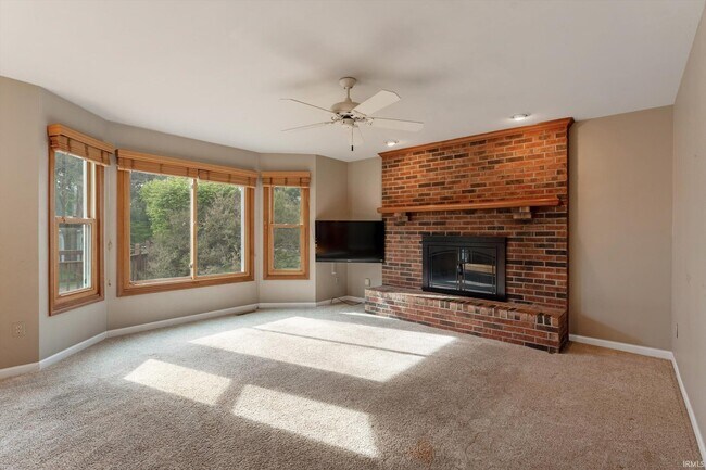 Building Photo - 51595 Harvester Dr