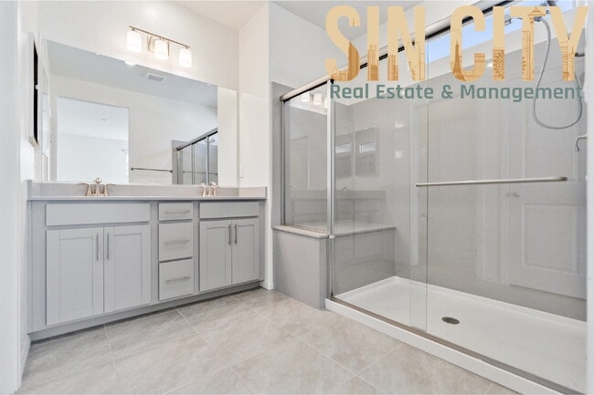 Building Photo - 11828 Black Canary Ave