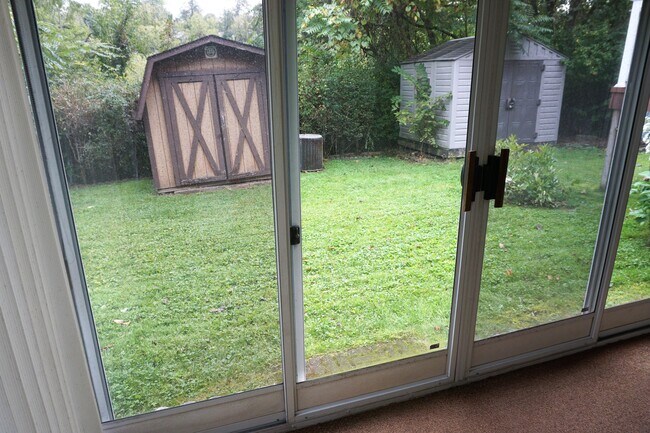 Building Photo - 3147 Glendale Ave