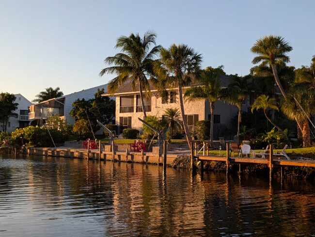 Building Photo - 1334 Chesapeake Ave