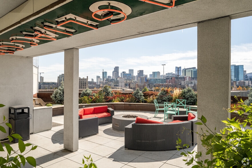 Primary Photo - Lumina Apartments
