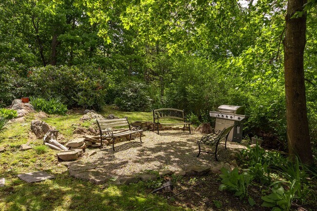 Building Photo - Winter Rental with Views of the Annisquam ...