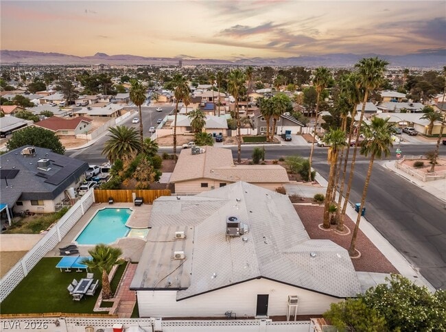 Building Photo - 3992 Chinchilla Ave