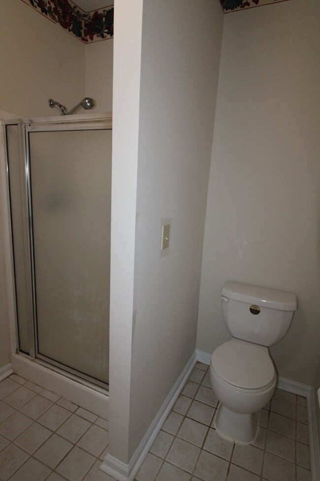 Building Photo - 30 Mere Ct