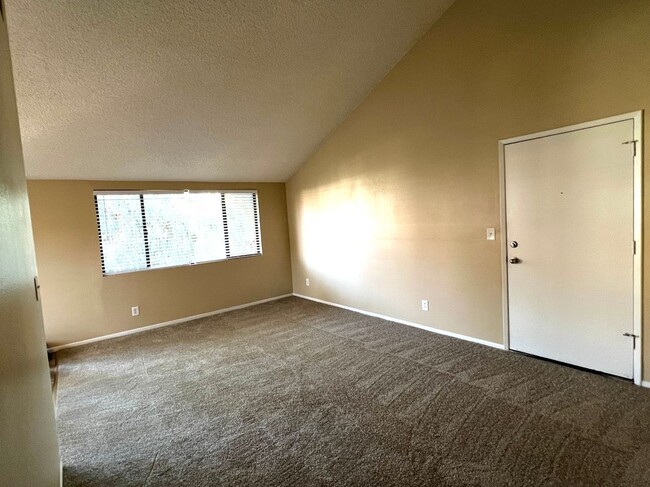Building Photo - 27949 Tyler Ln