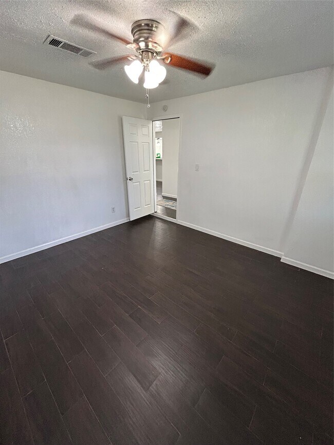 Building Photo - 11127 Sageview Dr