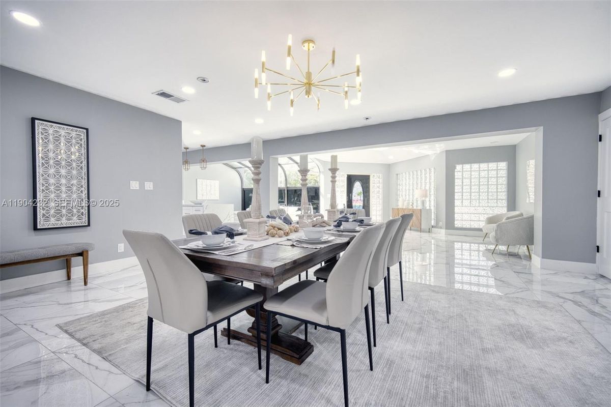 Building Photo - 1030 SW 14th Terrace