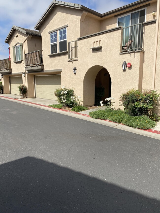 Building Photo - 36307 Cosimo Ln