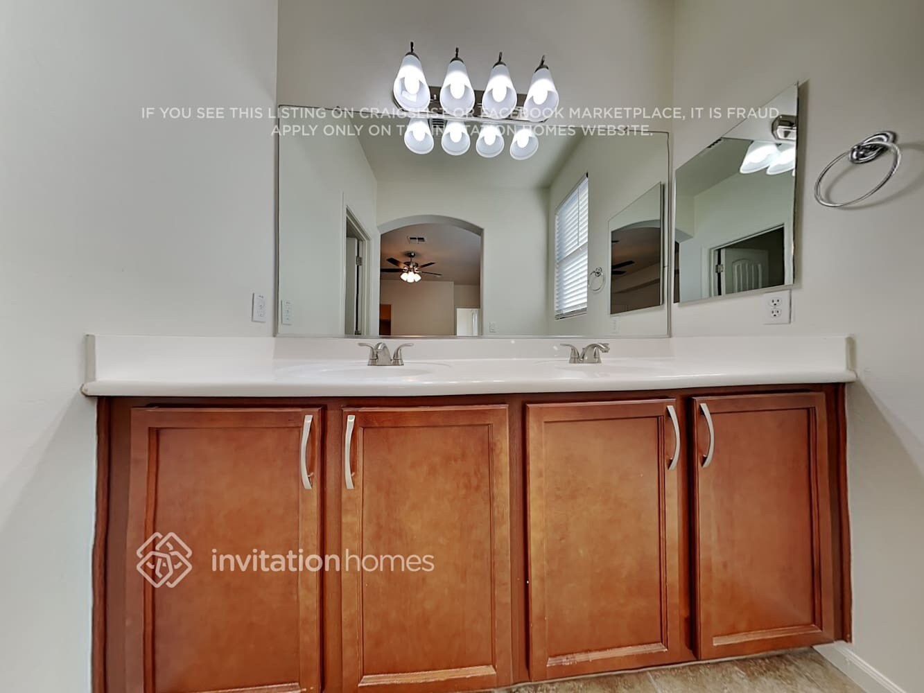 Building Photo - 3369 E Liberty Ln