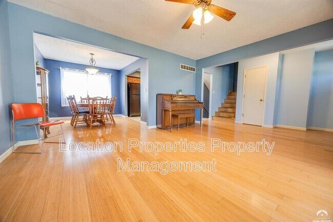 Building Photo - 3421 W 10th Pl