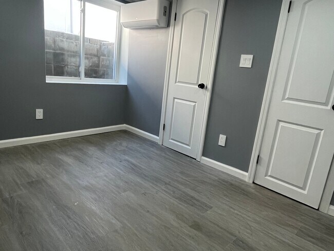Building Photo - 268 Wavecrest Dr