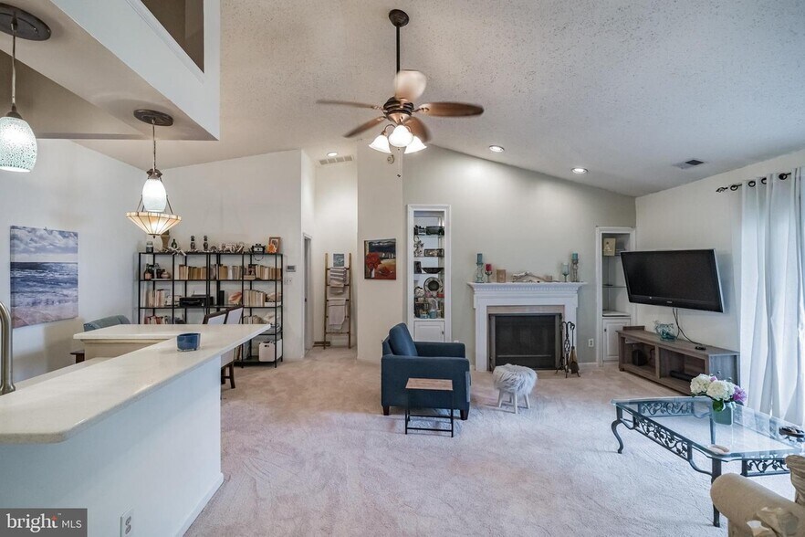 Building Photo - 7705 Lafayette Forest Dr