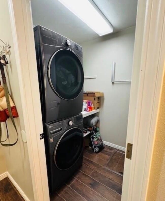 Building Photo - 1535 Conestoga Way