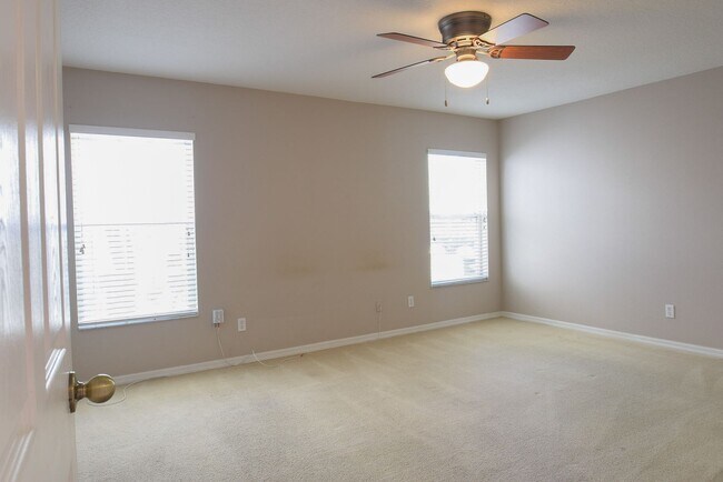 Building Photo - Comfortable 4/2.5 Home at Waterford Trails...