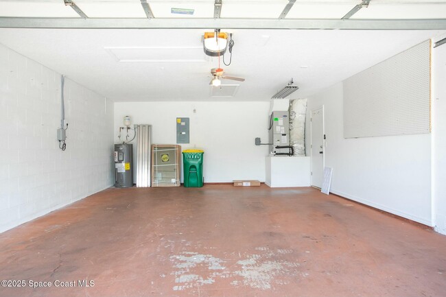 Building Photo - 6485 Orchid Ave