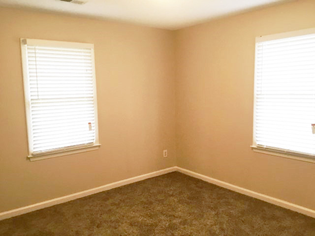 Building Photo - 6400 Ivystone Dr