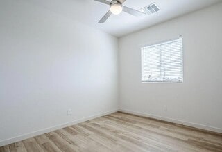 Building Photo - 650 W Laredo St