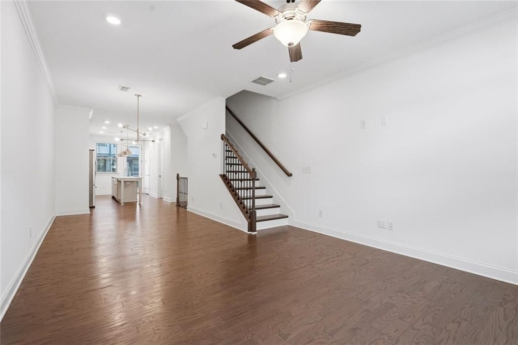 Building Photo - 2438 Figaro Dr
