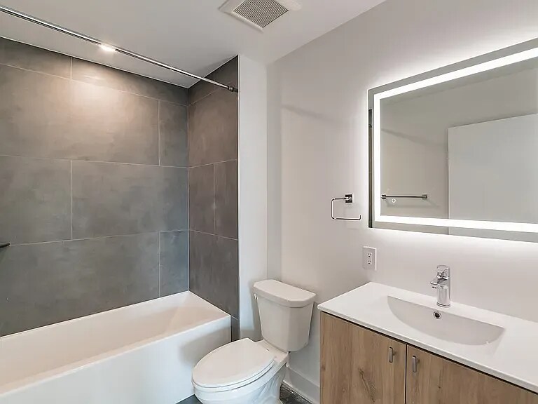 Building Photo - 1622 Point Breeze Ave