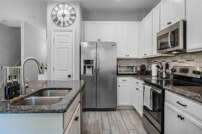 Building Photo - 610 Fortanini Cir