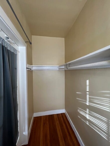 Building Photo - 2615 Regent St