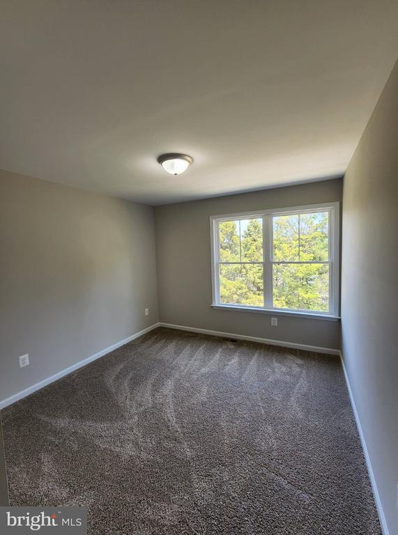 Building Photo - 111 Coralyrose Ct