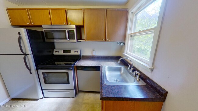 Building Photo - 420 Delaware Ave