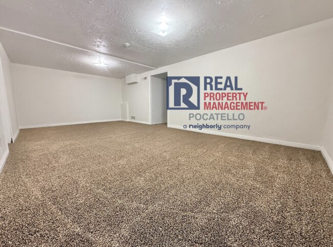 Building Photo - 60-66 Mountain Drive