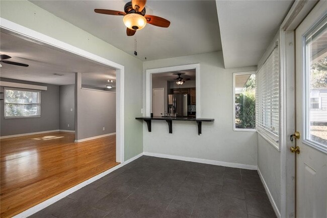 Building Photo - 7604 SW 56th Ave