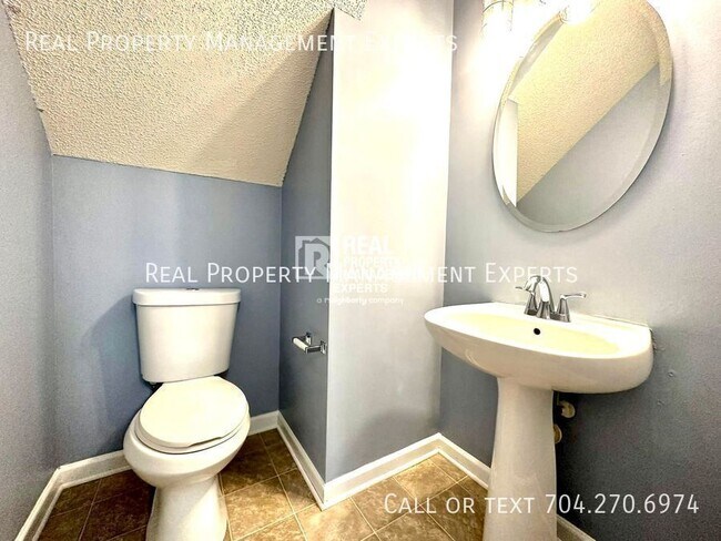 Building Photo - 8815 Firestreak Dr