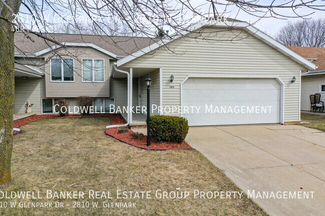 Primary Photo - 2810 W Glenpark Dr