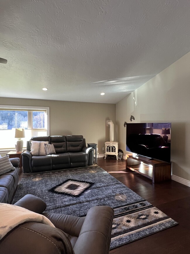 Building Photo - 4782 Hot Spgs Rd