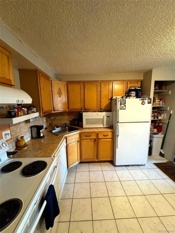 Building Photo - 8822 E Florida Ave