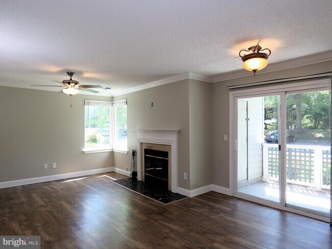 Building Photo - 11701 Summerchase Cir