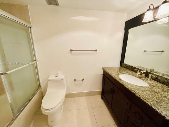 Building Photo - 919 Hillcrest Dr