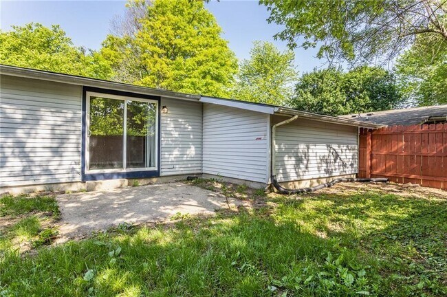 Building Photo - 2322 Silver Maple Ct