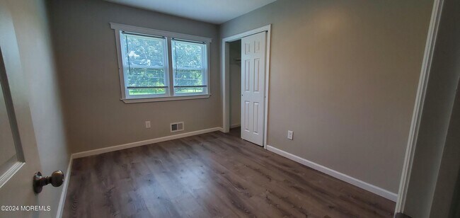 Building Photo - 1620 Union Ave