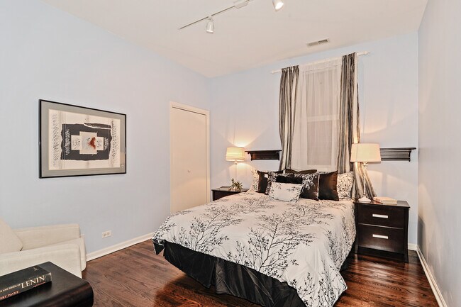 Second Bedroom - 3328 N Sheffield Ave