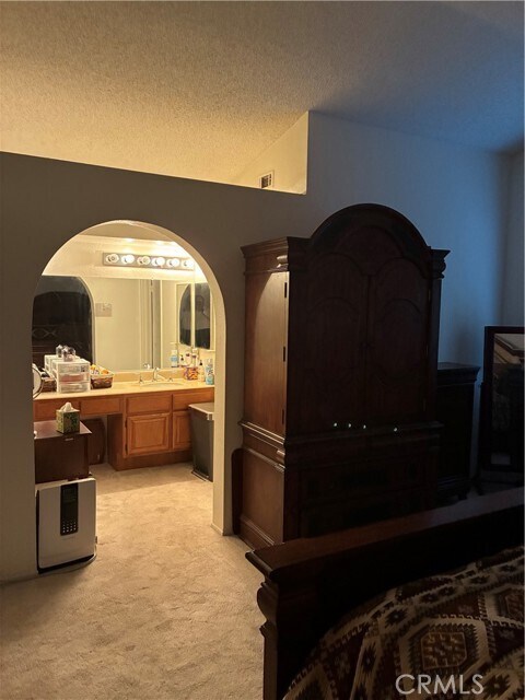 Building Photo - 674 Radbury Pl
