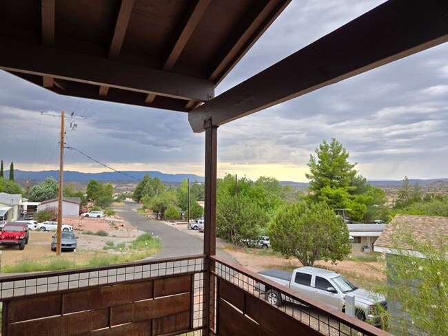 Building Photo - 2 Bed 1 Bath In Rimrock Contact Property P...