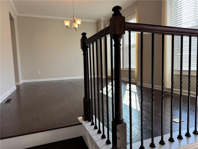 Building Photo - 651 Sunset Park Dr