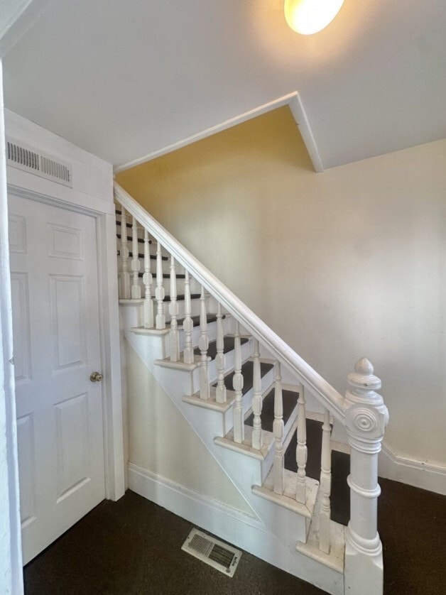 Building Photo - 986 Ash St