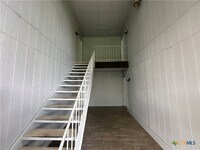 Building Photo - 2109 Hinkle Ave