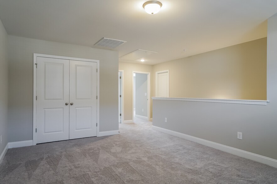Building Photo - 2840 Summer Townes Wy