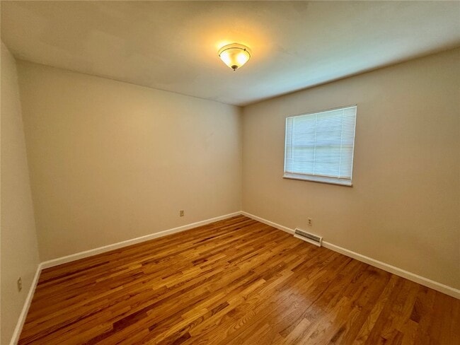 Building Photo - 3417 Robyn Ann Dr